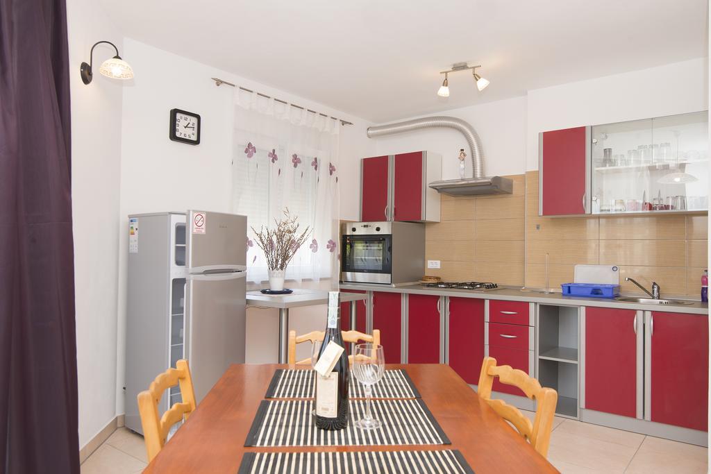 Antonija Apartment Pula Extérieur photo