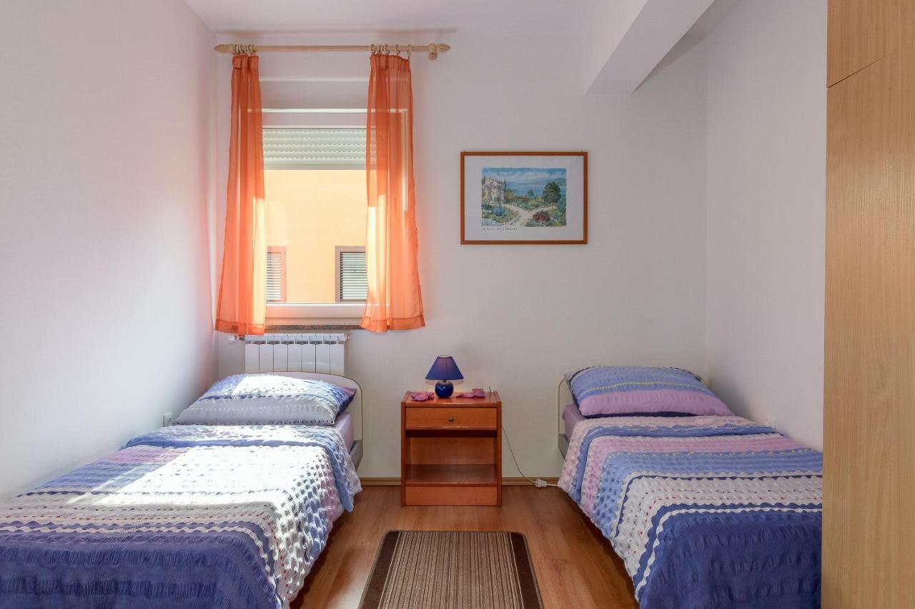 Antonija Apartment Pula Extérieur photo